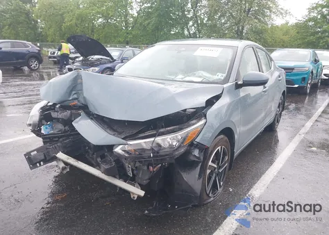 2024 Nissan Sentra Sv Xtronic Cvt z USA, uszkodzony, nr VIN 3N1AB8CV5RY383525